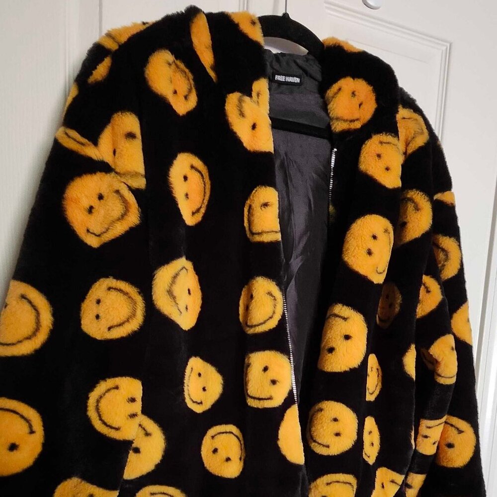 Free Haven Smiley Face Plush Hoodie
